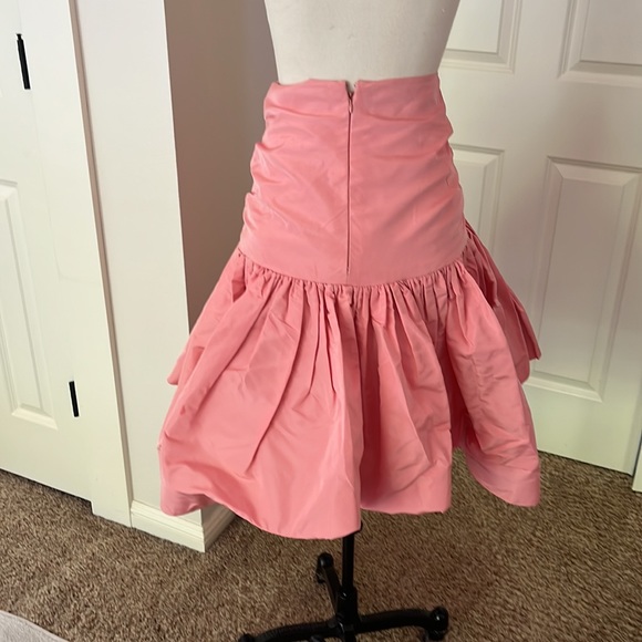 Beautiful iconic, Oscar de la Renta skirt featured in fashion, magazine, size 4 - Picture 4 of 8